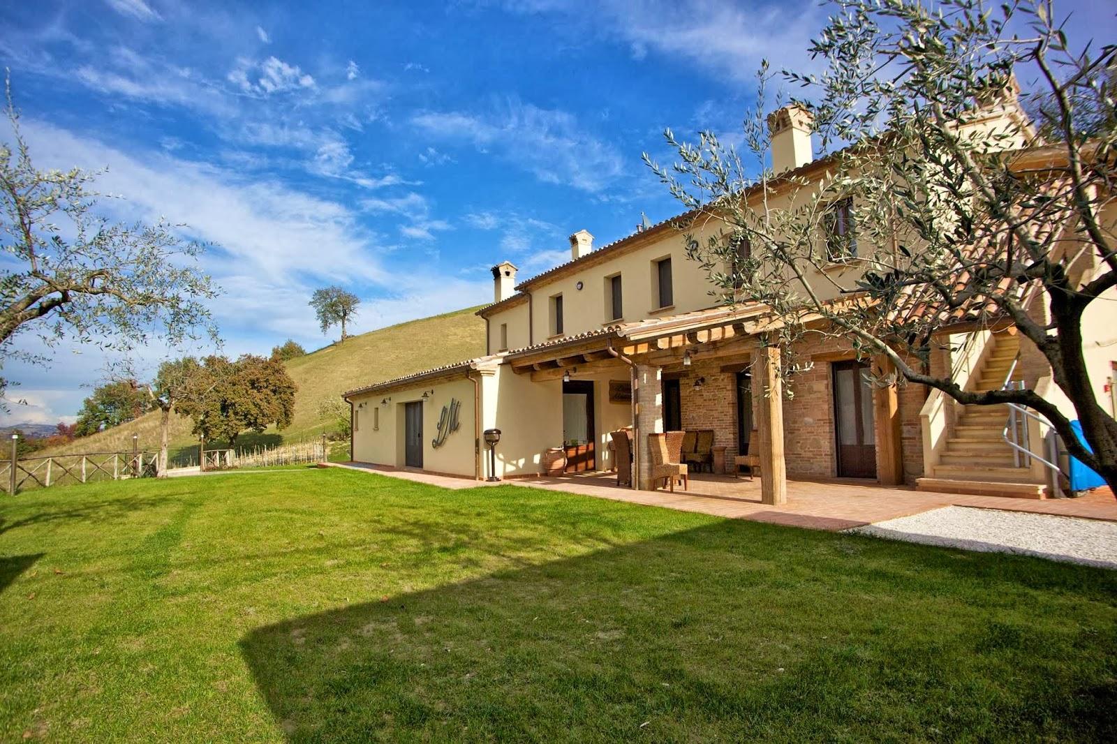 Foto di Locanda Montelippo - RISTORANTE e Agriturismo con PISCINA IDROMASSAGGIO con acqua salata e SAUNA a botte Colbordolo